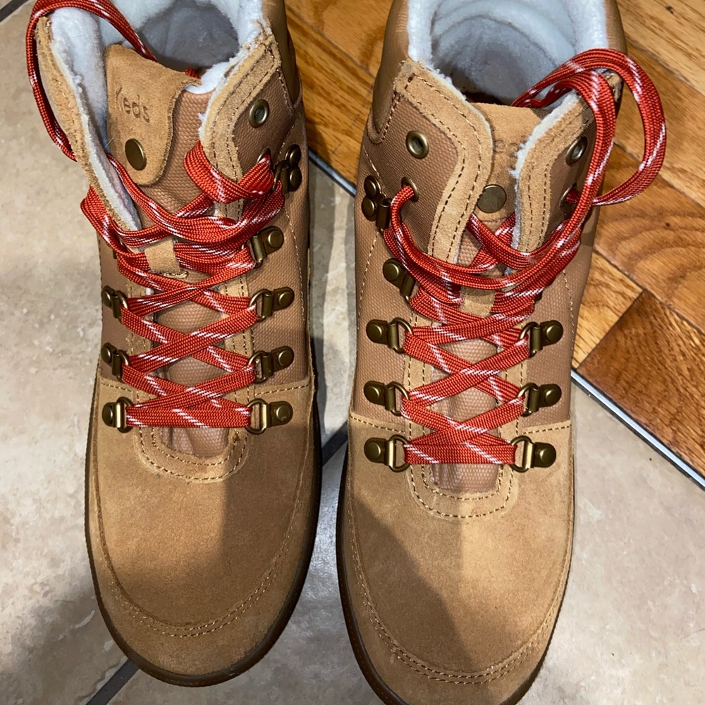 Keds Women’s Midland Water Resistant Boot size 9.5